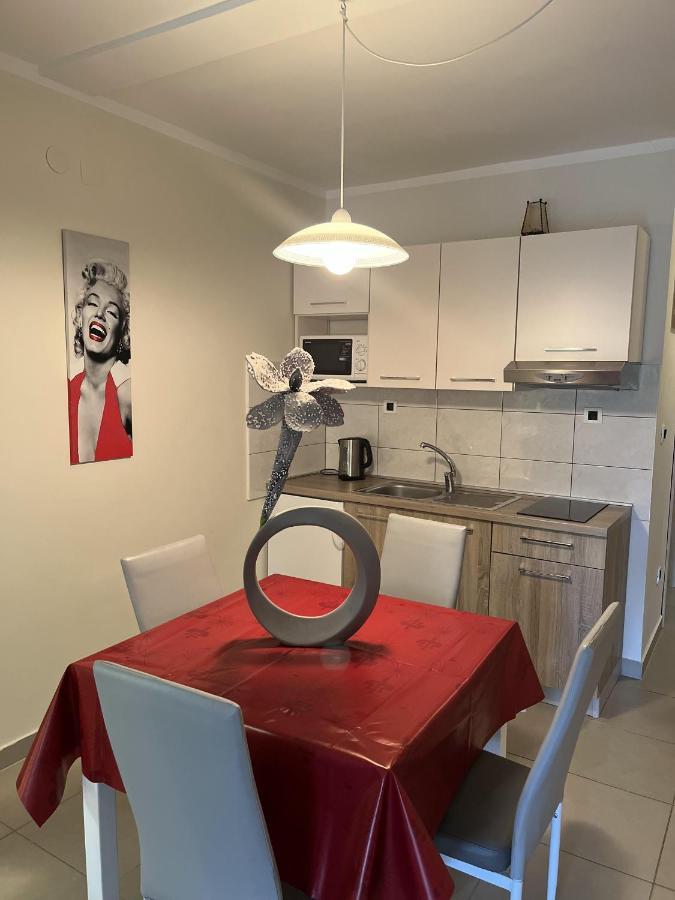 Apartmani Ivica 克尔克 外观 照片